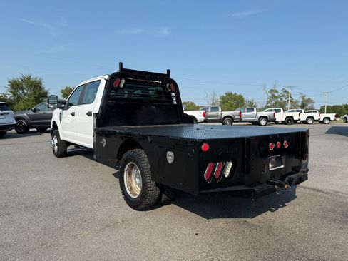 Used 2018 Ford F350 XL w/ Power Equipment Group image 4