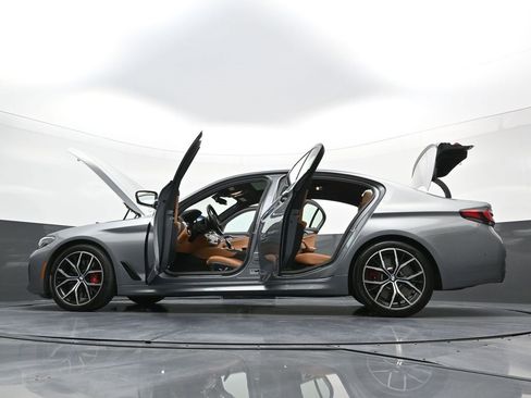 Used 2023 BMW 540i xDrive w/ M Sport Package image 42