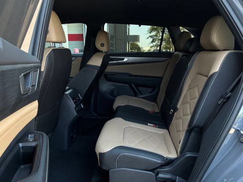 Used 2026 Volkswagen Atlas Cross Sport SE FWD image 12