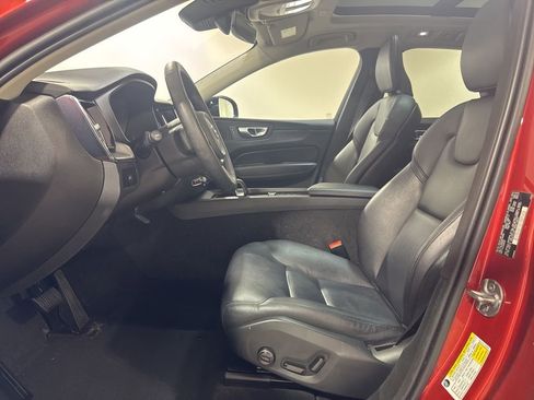 Used 2024 Volvo XC60 B5 Core w/ Climate Package AWD/4WD image 19
