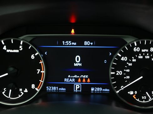 Used 2024 Nissan Altima 2.5 SR FWD image 19