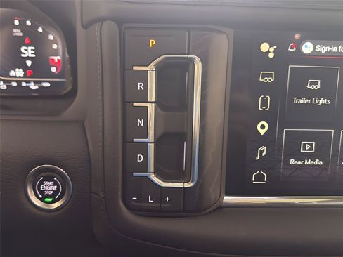 Used 2024 GMC Yukon Denali AWD/4WD image 28