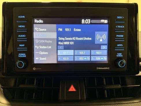 Used 2022 Toyota RAV4 LE image 20