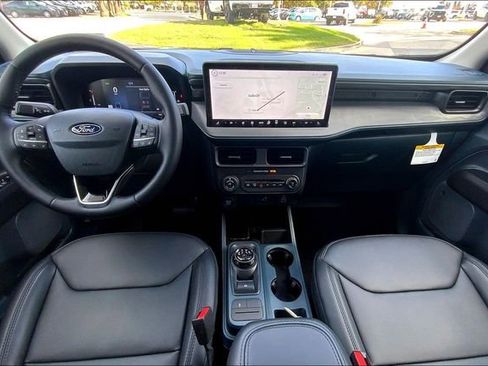 New 2025 Ford Maverick Lariat w/ Black Appearance Package image 5