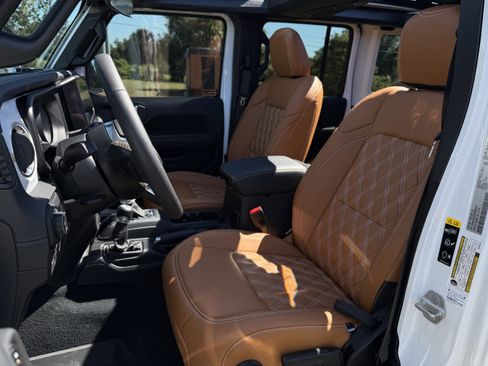 Used 2024 Jeep Wrangler Sahara w/ Safety Group image 23