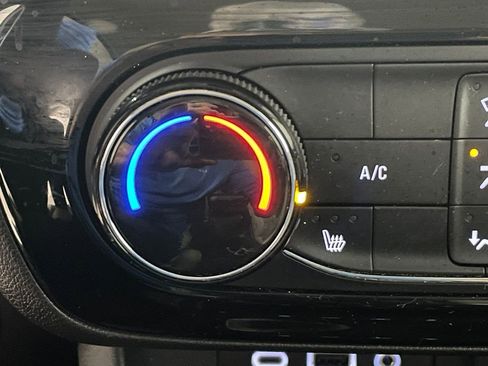 Used 2023 Buick Encore GX Preferred w/ Cold Weather Comfort Package image 21