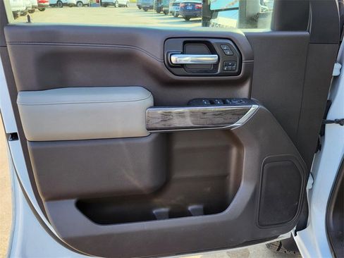 Used 2020 Chevrolet Silverado 2500 LTZ w/ LTZ Convenience Package image 19