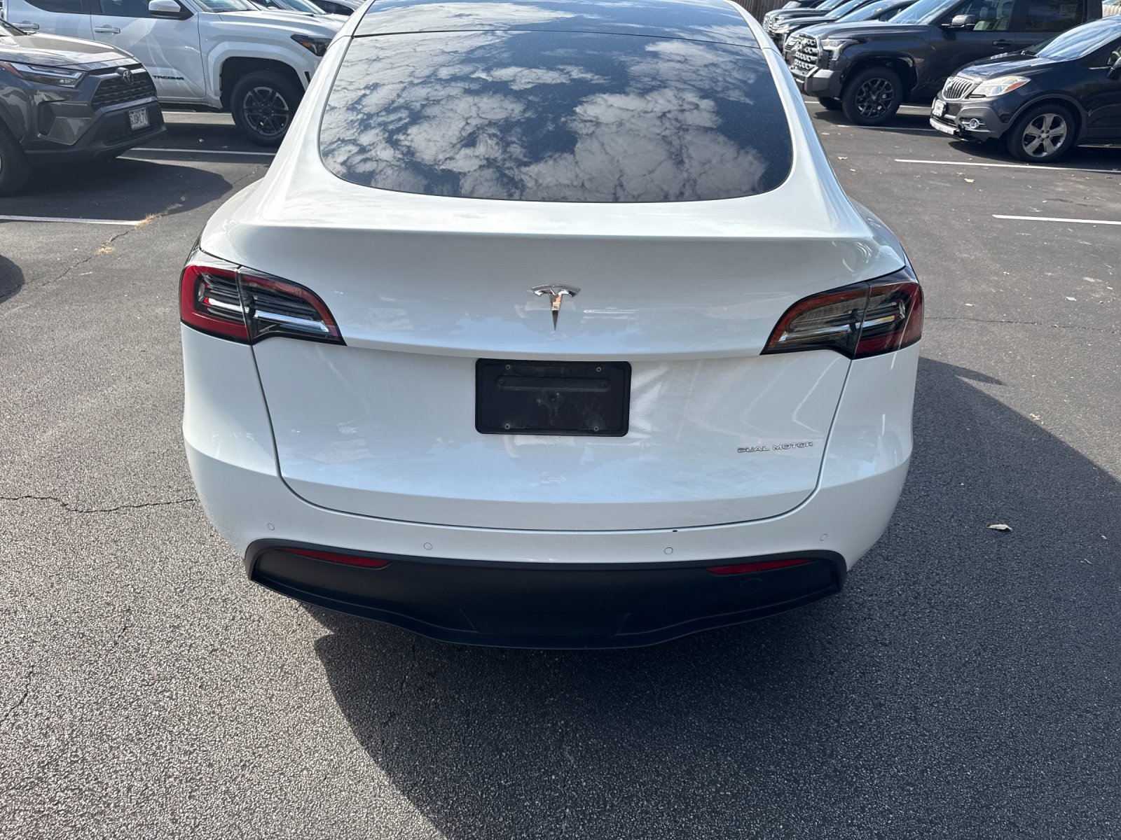 Used 2021 Tesla Model Y Long Range AWD/4WD image 2