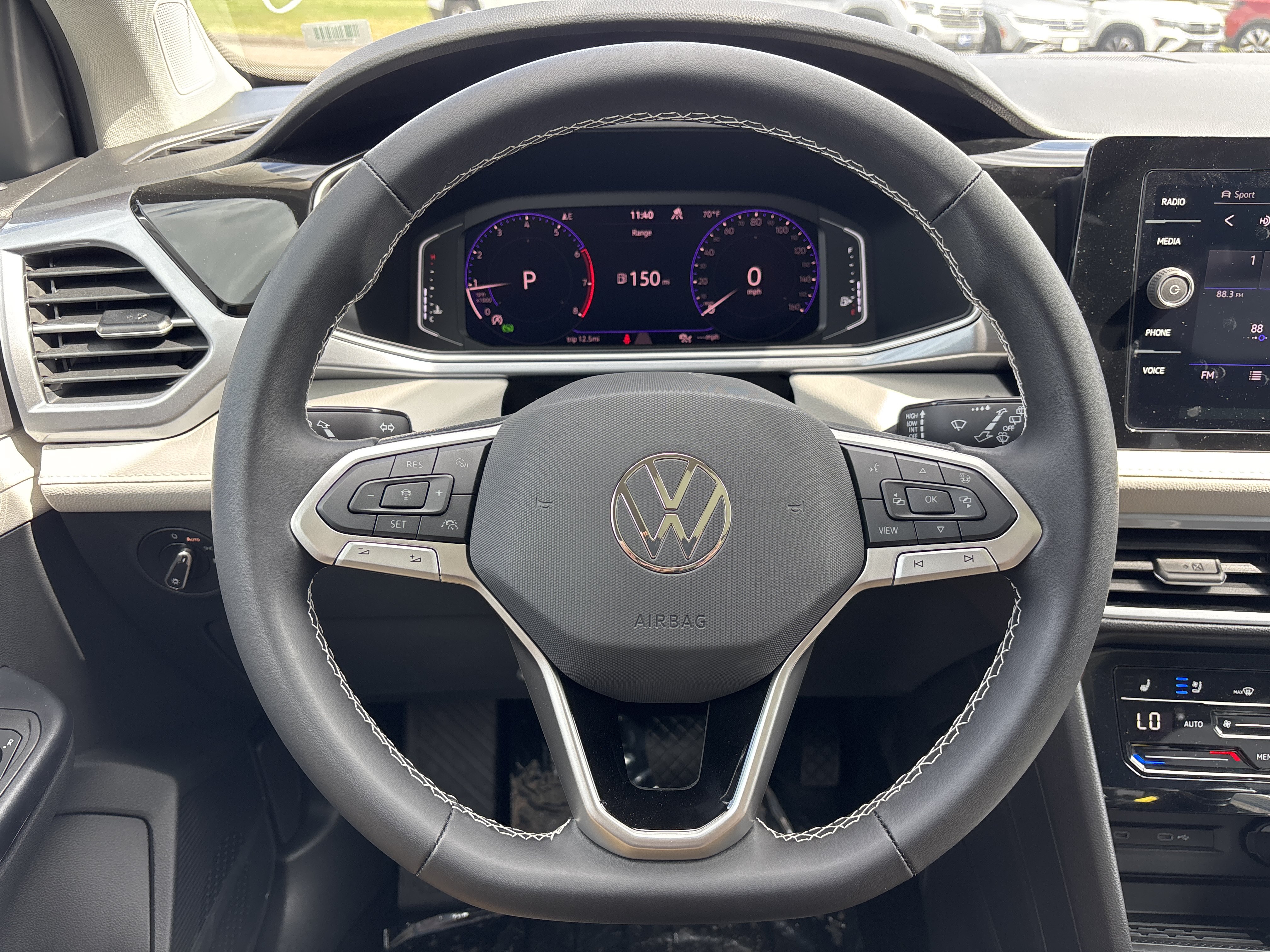 New 2026 Volkswagen Taos SEL AWD/4WD image 17