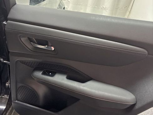 Used 2023 Nissan Ariya FWD image 27