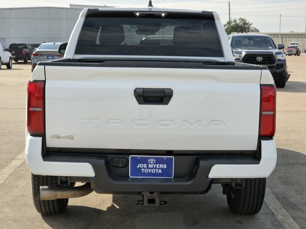 Used 2024 Toyota Tacoma SR5 AWD/4WD image 8