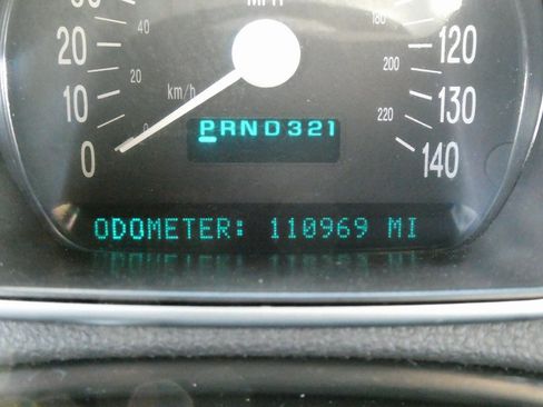 Used 2005 Chevrolet SSR Base 2D Standard Cab w/ Preferred Equipment Group image 35