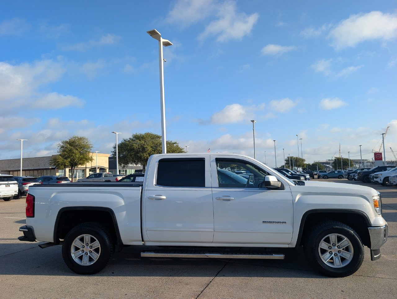 Used 2015 GMC Sierra 1500 SLE w/ SLE Value Package RWD image 3