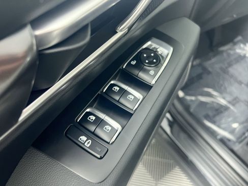 Used 2025 Kia Telluride S image 15