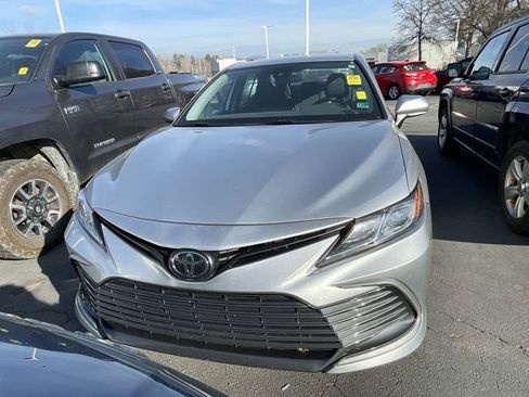 Used 2023 Toyota Camry LE image 6