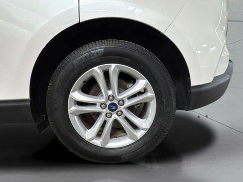 Used 2019 Ford Edge SEL w/ Equipment Group 201A image 17