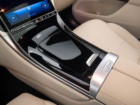 New 2026 Mercedes-Benz GLC 300 4MATIC image 12