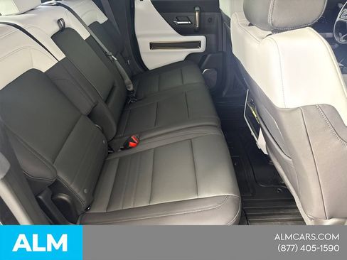 Used 2024 GMC Hummer EV 3X AWD/4WD image 18