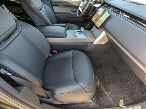 New 2026 Land Rover Range Rover SV image 22