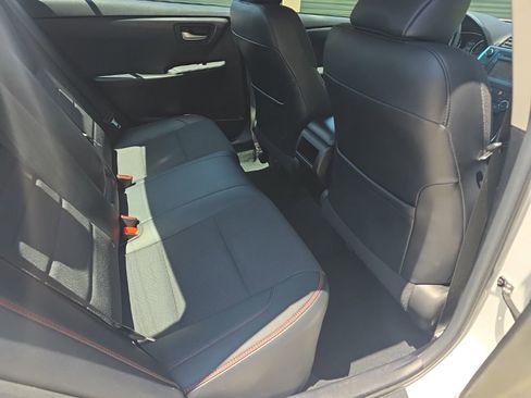 Certified 2017 Toyota Camry SE FWD image 16
