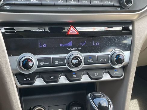 Used 2020 Hyundai Elantra Value Edition image 19