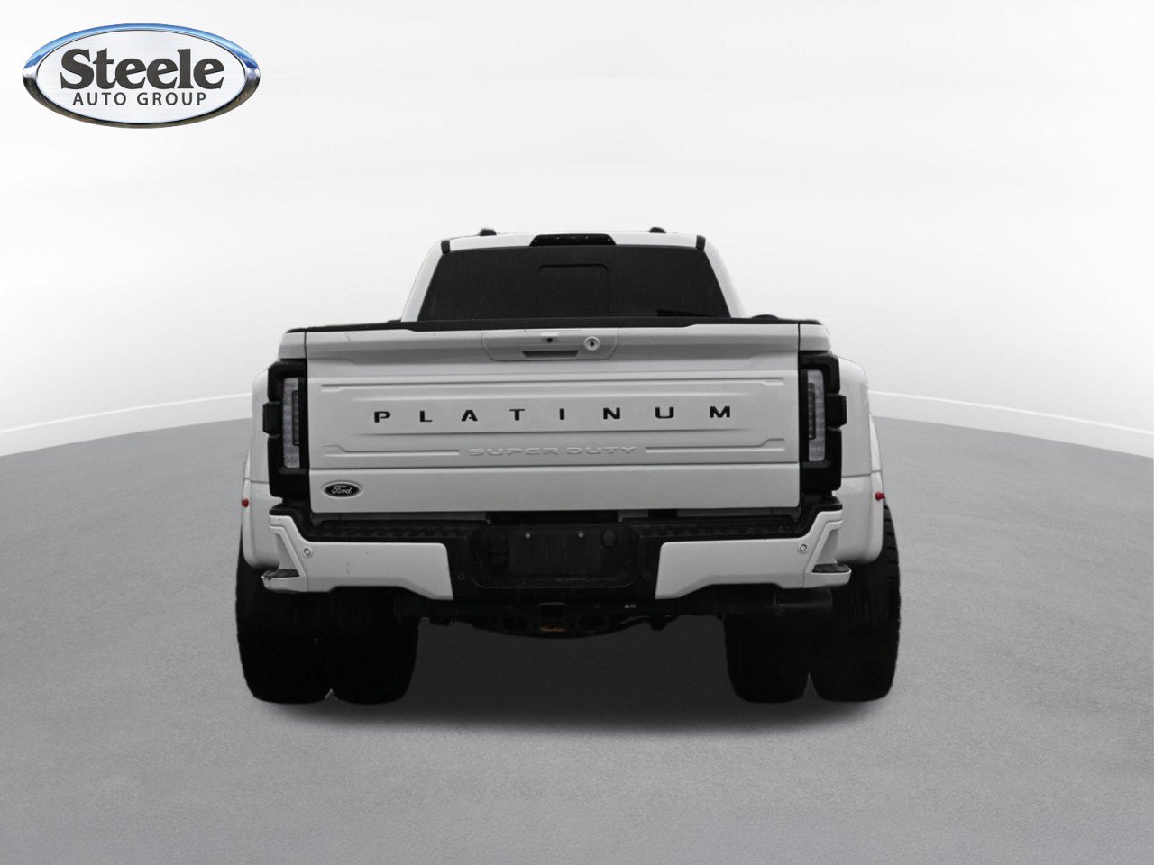 Used 2025 Ford F350 Platinum w/ FX4 Off-Road Package AWD/4WD image 6