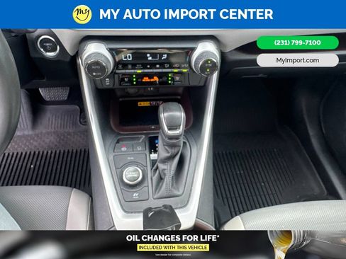 Used 2023 Toyota RAV4 Limited AWD/4WD image 22