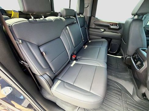 Used 2024 GMC Sierra 1500 SLT w/ SLT Premium Plus Package AWD/4WD image 28
