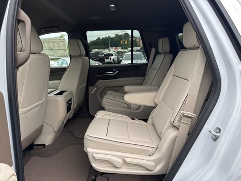 New 2026 GMC Yukon Denali AWD/4WD image 32