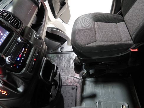 Used 2024 RAM ProMaster 2500 w/ Convenience Group FWD image 29