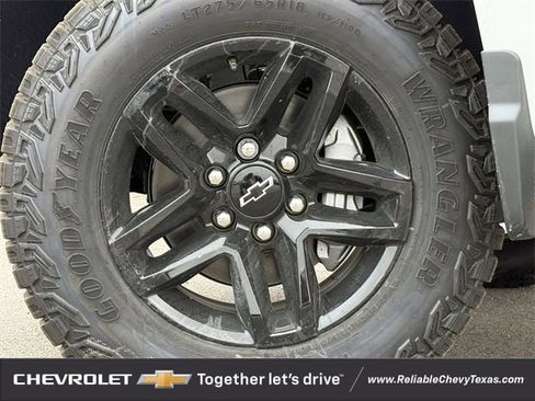 New 2026 Chevrolet Silverado 1500 Custom Trail Boss w/ LPO, Dark Essentials Package image 13