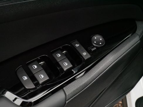Used 2025 Kia Sportage SX FWD image 19