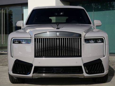 New 2026 Rolls-Royce Cullinan Black Badge image 5