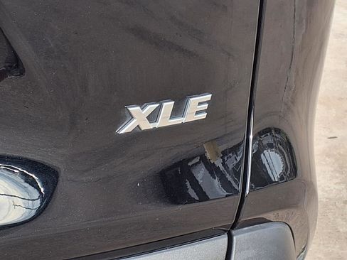 Used 2025 Toyota RAV4 XLE Premium FWD image 31