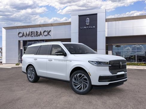 New 2026 Lincoln Navigator Reserve AWD/4WD image 32