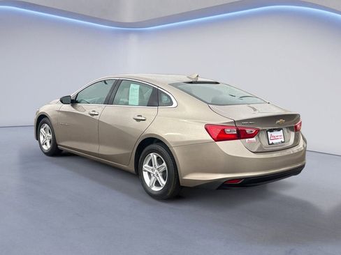 Used 2023 Chevrolet Malibu LT image 3