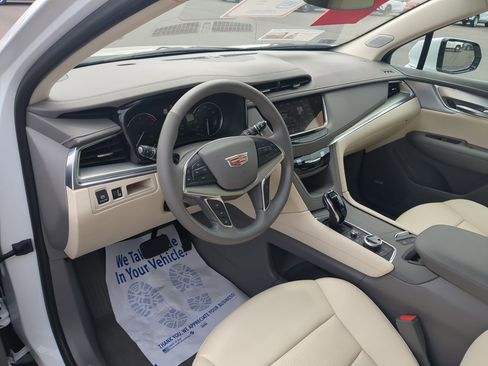 Certified 2023 Cadillac XT5 Premium Luxury AWD/4WD image 10