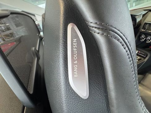 Used 2021 Audi R8 V10 w/ Premium Package image 18