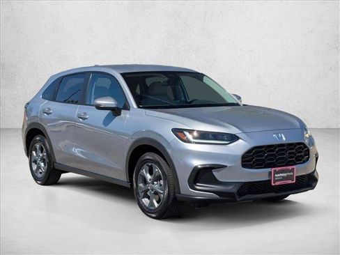 Used 2027 Honda HR-V LX image 3