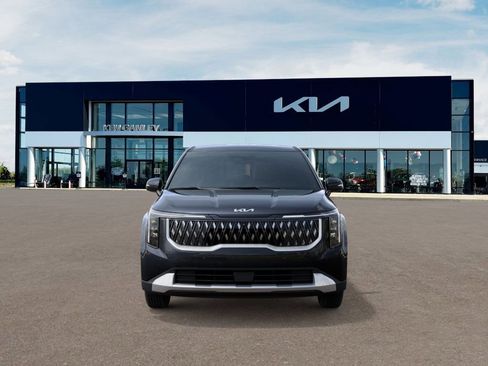 New 2026 Kia Carnival LX image 2