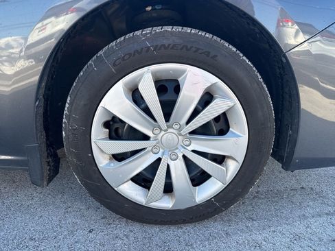 Used 2018 Subaru Impreza 2.0i w/ Popular Package #5 image 9