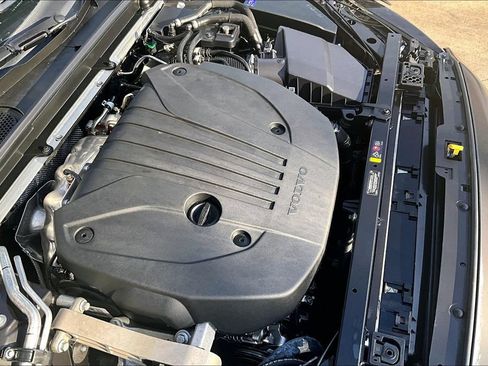 Used 2025 Volvo S60 B5 Core FWD image 46