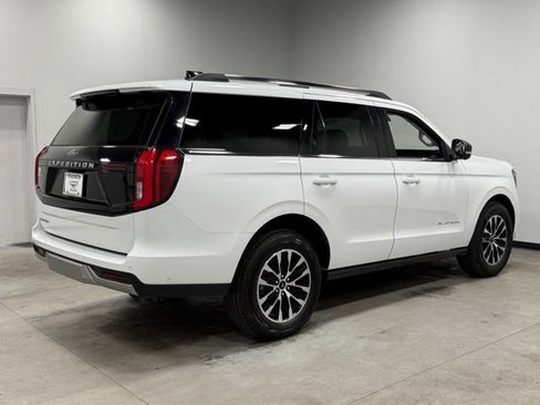 Used 2025 Ford Expedition Platinum AWD/4WD image 12