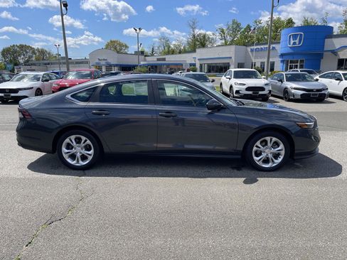 Used 2023 Honda Accord LX image 19