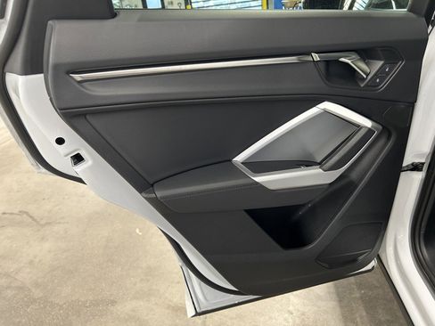 Used 2025 Audi Q3 2.0T Premium image 13