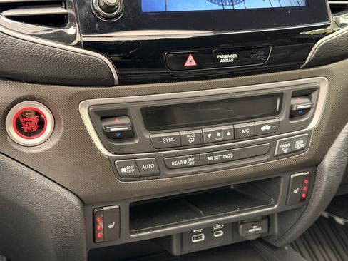 Used 2024 Honda Passport TrailSport image 23