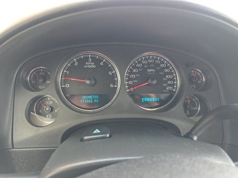 Used 2007 Chevrolet Avalanche LT w/ LT Preferred Equipment Group AWD/4WD image 11