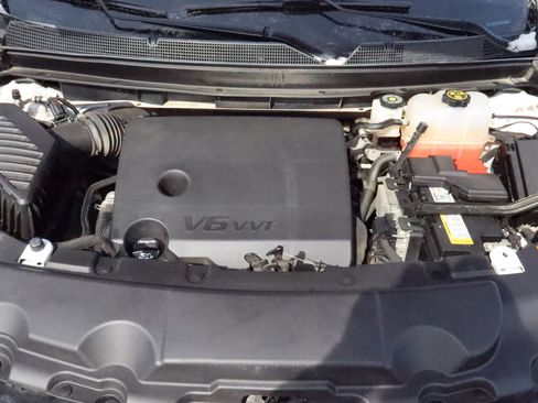 Certified 2023 Chevrolet Traverse Premier w/ LPO, Floor Liner Package image 16