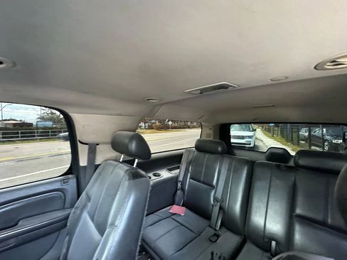 Used 2007 GMC Yukon XL Denali image 9