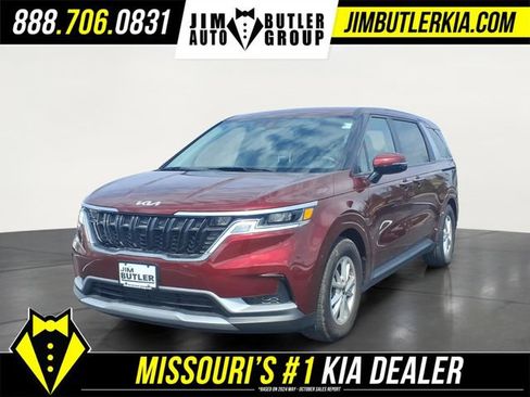 Used 2024 Kia Carnival LX image 1